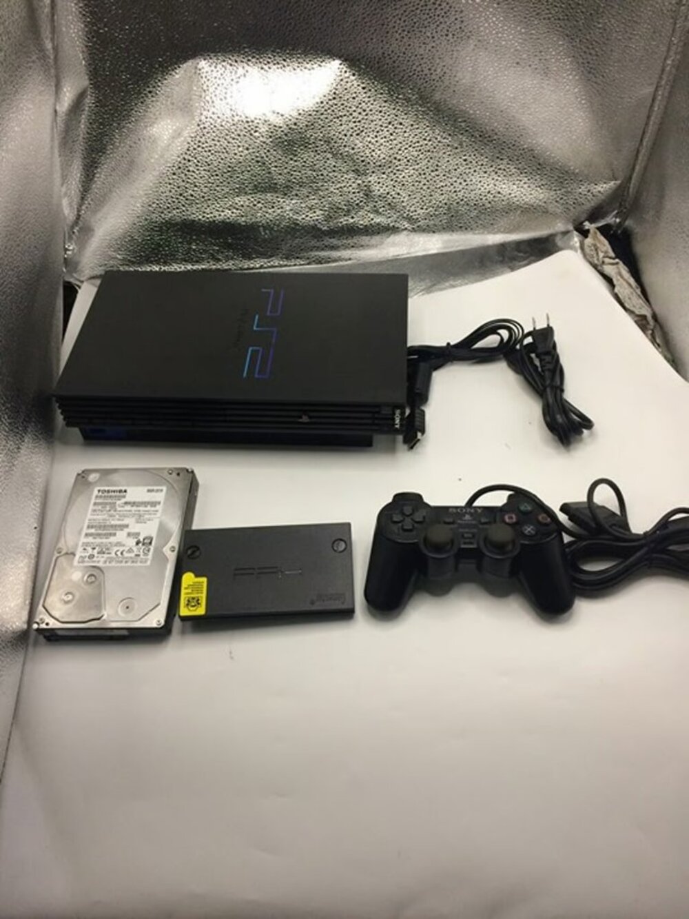 PlayStation 2 Clear BLACK SCPH-50000, 2TB HARD DRIVE WITH A ADAPTER AND 672 game
